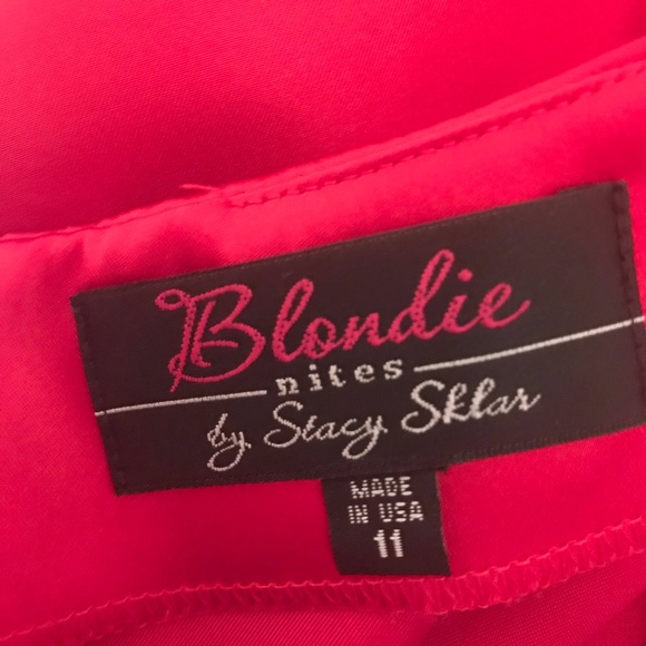 Red Junior Formal Dress Size 11, Unaltered - Picture 4 of 8